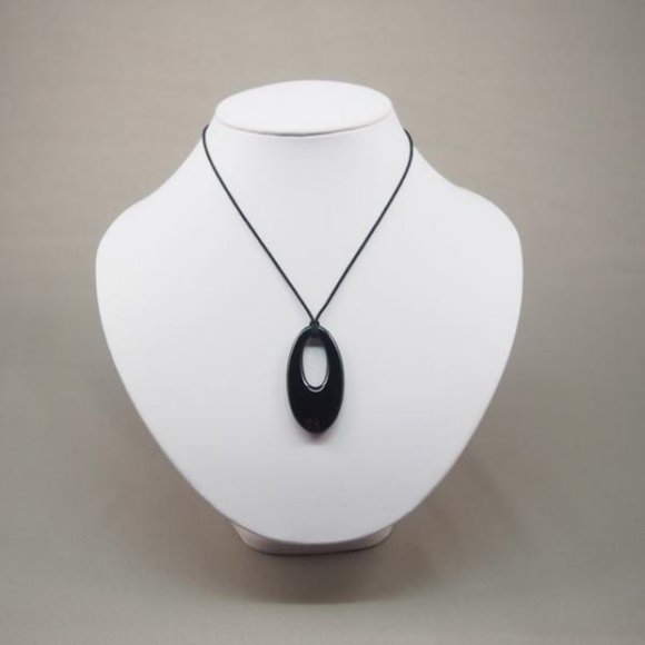Wajima Lacquerware Black Drop Pendant  Necklace, Artisan  Handcrafted in Japan - Picture 2 of 5